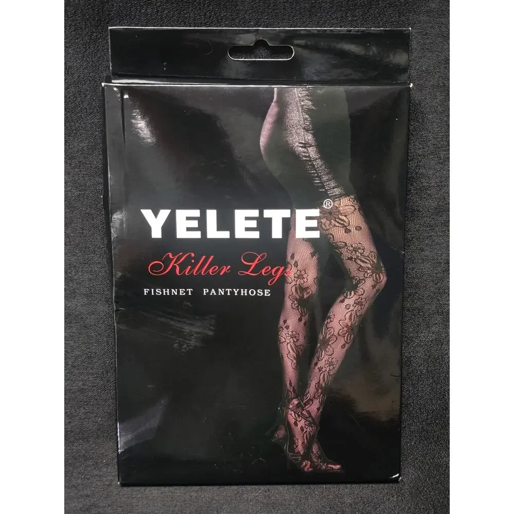 Yelete step out
